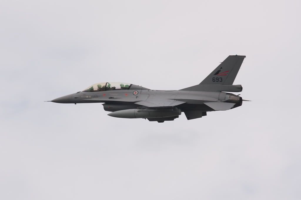F16-2.jpg