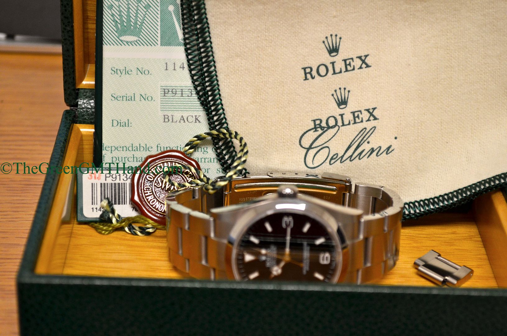 Rolex For Sale-Rolex 114270 Explorer P Serial Preowned