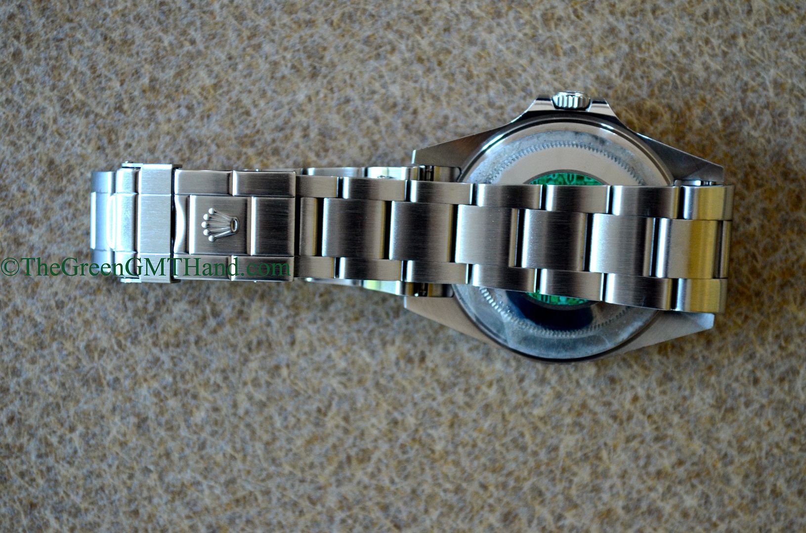 Rolex For Sale-Rolex 16570 Explorer II White Dial 40mm 3185 Movement Z Serial Preowned
