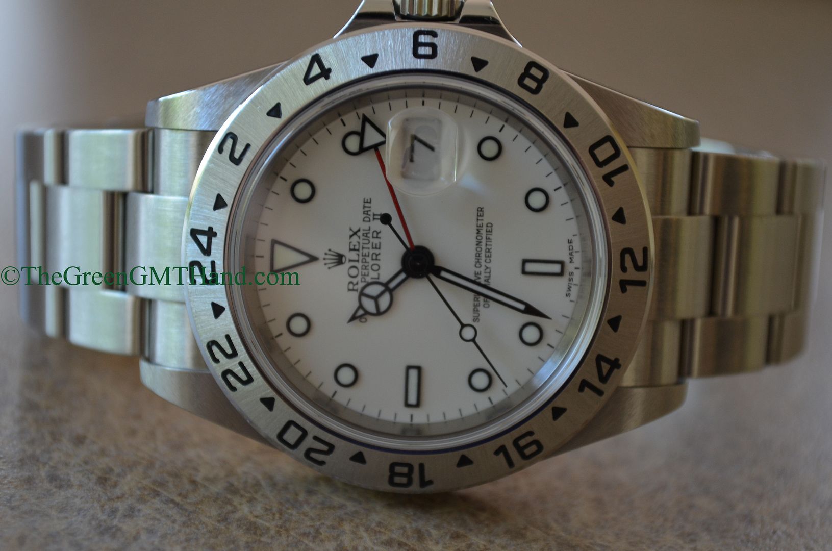 Rolex For Sale-Rolex 16570 Explorer II White Dial 40mm 3185 Movement Z Serial Preowned