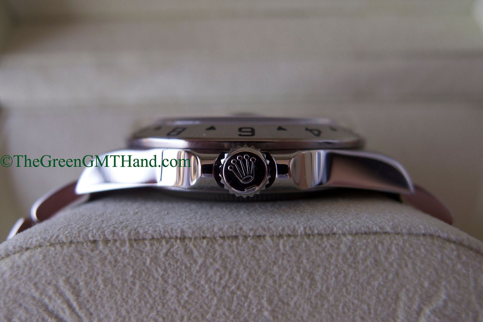 Rolex For Sale-Rolex 16570 Explorer II Black Dial 40mm 3186 Movement V Serial Preowned-Rolex Watches For Sale Online